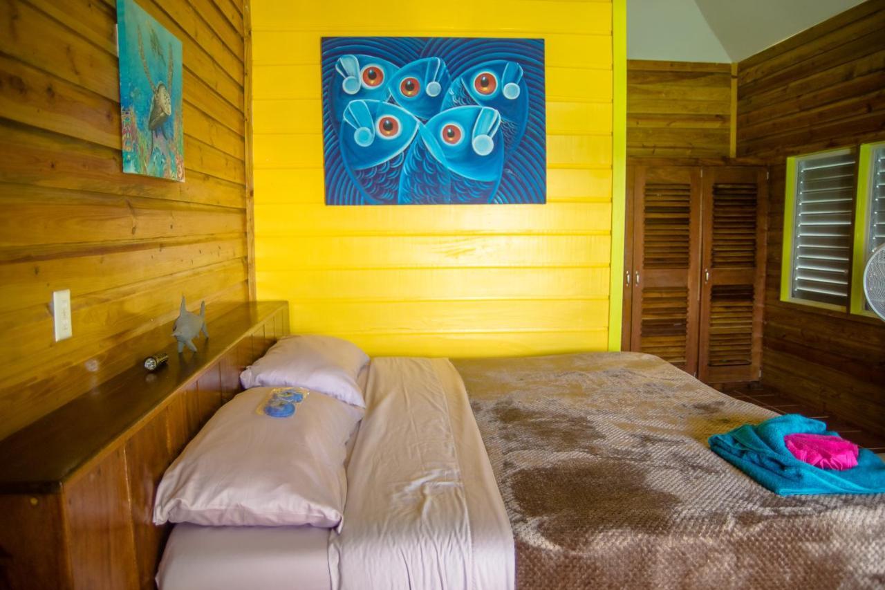 King Lewey'S Island Resort Placencia Kültér fotó