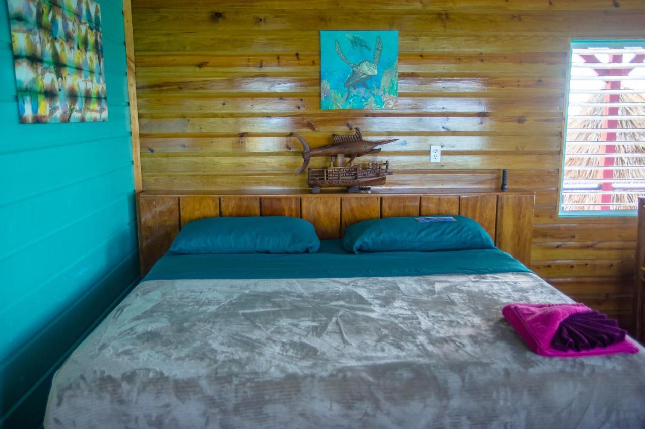 King Lewey'S Island Resort Placencia Kültér fotó